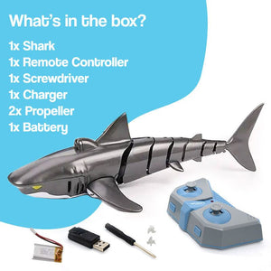 Remote-Control Shark Splash Set (view 16)